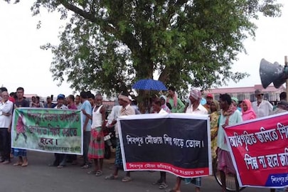 দানা বাঁধছে আন্দোলন