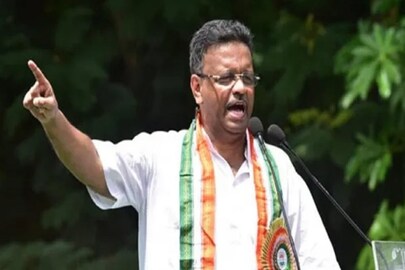 ফিরহাদের মন্তব্যে শোরগোল