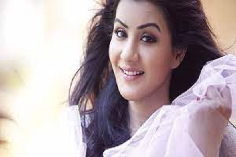 Shilpa Shinde: ভাবিজি ঘর পর-এ বিশাল ভাবে নজর কেড়েছিলেন শিল্পা শিন্ডে ৷ সবার অত্যন্ত পছন্দের পাত্রতে পরিণত হয়েছিলেন ৷ এই শোয়ে নাচের মাধ্যমে আগুন ছড়াবেন শিল্পা শিন্ডে ৷ তিনি বগ বসের একটি সিজিনের বিজায়ীও ছিলেন ৷ তাঁকে ঝলক দিখলাজার জন্য আনুমানিক ৫ লক্ষ টাকা দেওয়া হতে পারে ৷ ফাইল ছবি ৷
