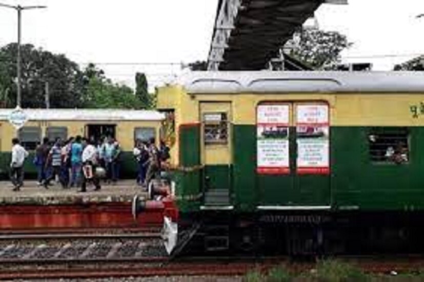 হাওড়া থেকে ছাড়বে যেই ট্রেনগুলি সেগুলি হল ৪.১৫, ভোর ৫.২৭, সকাল ৬.২০, সকাল ৬.৫৮, সকাল ৮.০৫, সকাল ১০.০৫, সকাল ১১.২৫, দুপুর ০২.২০, দুপুর ২.৫৫, দুপুর ০৩.৩০, বিকেল ৪.৪৫, বিকেল ৫.৫৫, সন্ধে ৬.৩৫, সন্ধে ৭.১০, রাত ৮.২০ ও রাত ১০.১০-এ আপ স্পেশ্যাল ট্রেন ছাড়বে । প্রতীকী ছবি ৷