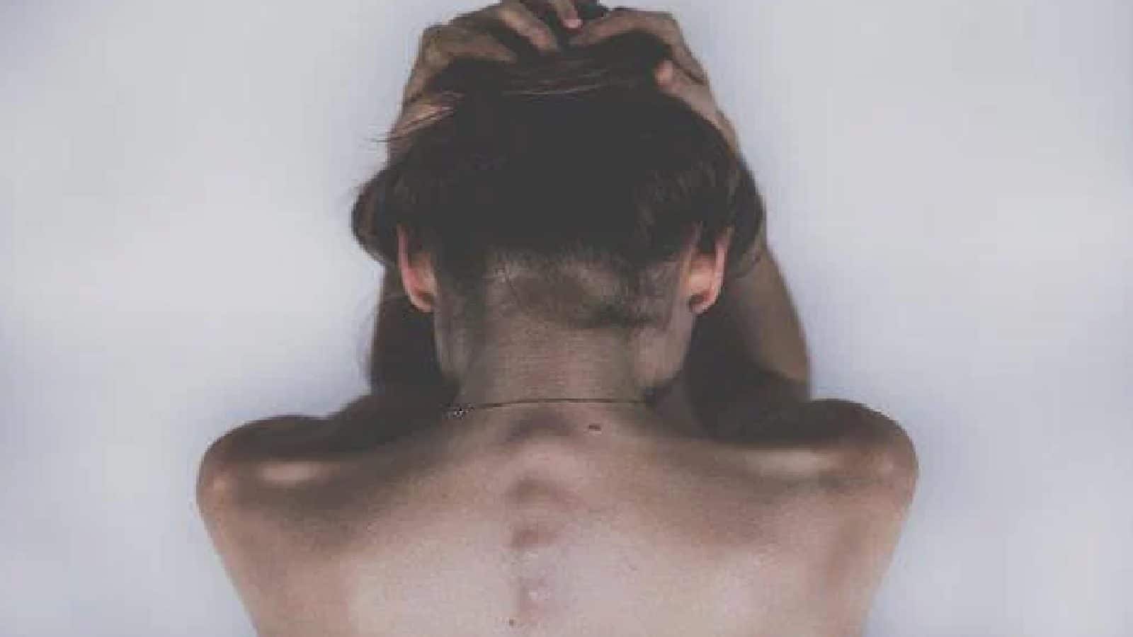 গাঁটে গাঁটে ব্যথা, জয়েন্টে ফোলা! ইউরিক অ্যাসিডের বাড়বাড়ন্ত নয় তো,সাবধান হন এখনই