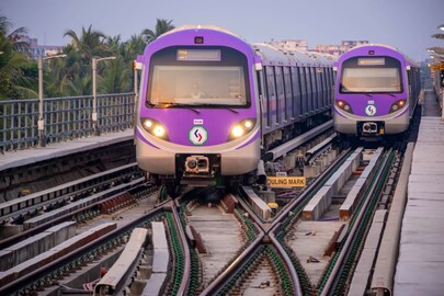 জোকা তারাতলা মেট্রো পুজোর আগেই!
