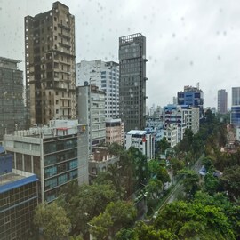 আজ দিনভর কলকাতায় হালকা-মাঝারি বৃষ্টি, আগামী কয়েকদিন আবহাওয়া কেমন থাকবে ?