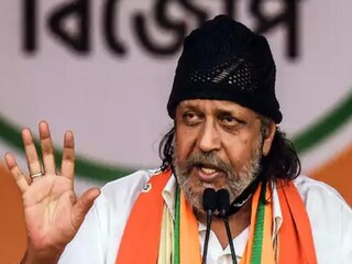 ‘‘অনেকেই দু’নৌকায় পা দিয়ে চলছেন। আমার কাছে সব তথ্য আছে।’’ বিস্ফোরক মিঠুন