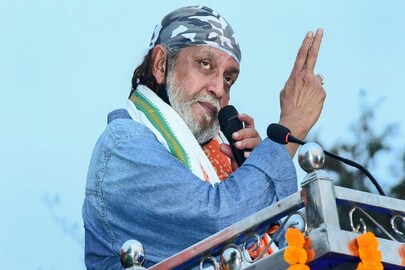 বাংলায় ফের মিঠুন চক্রবর্তী বাংলায় ফের মিঠুন চক্রবর্তী