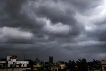 ১-২ ঘণ্টায় কলকাতায় মুষলধারে নামবে বৃষ্টি, চমকাবে বিদ্যুৎ! সাবধানে থাকুন