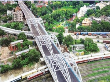 তালা ব্রিজে শুরু বাস চলাচল