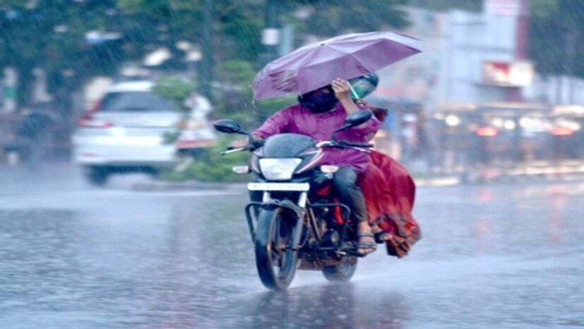 এর প্রভাবে বাংলার উপকূল এলাকায় ঘণ্টায় ৯০ কিলোমিটার বেগে বইতে পারে ঝোড়ো হাওয়া। আবহাওয়া দফতরের পূর্বাভাস, মঙ্গলবার ভোরে বাংলাদেশের তিনকোণা দ্বীপ ও সন্দীপের মাঝামাঝি উপকূলে আছড়ে পড়তে পারে এই ঘূর্ণিঝড়।