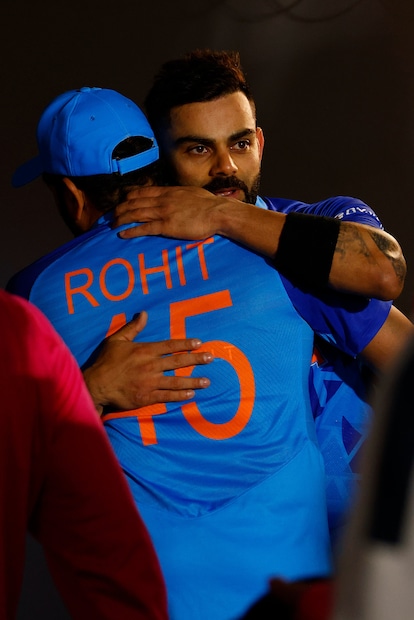 ভারত, পাকিস্তান ও নেদারল্যান্ডসের বিরুদ্ধে পরের তিনটে ম্যাচ খেলবে দক্ষিণ আফ্রিকা। দুটি জিতলেই তারা চলে যাবে সেমিতে। জিম্বাবোয়ে খেলবে ভারত, বাংলাদেশ ও নেদারল্যান্ডসের বিরুদ্ধে। 