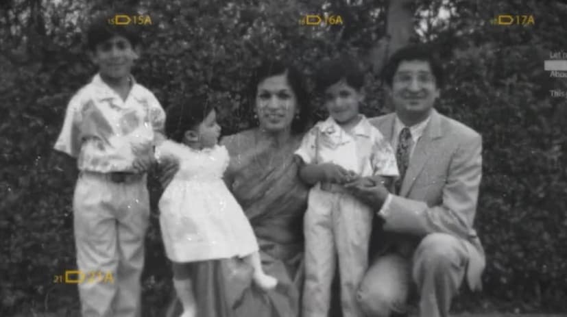 ১৯৮০ সালে সাউদাম্পটনে এক ভারতীয় পরিবারে জন্মগ্রহণ করেন ঋষি সুনক। তাঁর ব্রিটেনের প্রধানমন্ত্রী হওয়ার খবরে আনন্দে ভাসছেন ভারতীয়রা৷ অনেকে একে ব্রিটেনের ইতিহাসে একটি মাইলফলক হিসেবে অভিহিত করছেন। যে দেশ একসময় ভারতে রাজত্ব চালিয়েছে, সেই ইংল্যান্ডের প্রধানমন্ত্রী হচ্ছেন এক ভারতীয় বংশোদ্ভূত, এ যেন ভারতীয়দের কাছে অত্যন্ত গর্বের, মনে করছেন অনেকে৷ কে এই ঋষি সুনক, জানুন তাঁর ইতিহাস৷ (ছবি: ট্যুইটার)