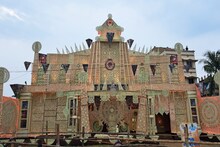 এবারের দুর্গাপুজোয় মেচেদার বড় চমক থিম 'সময়'