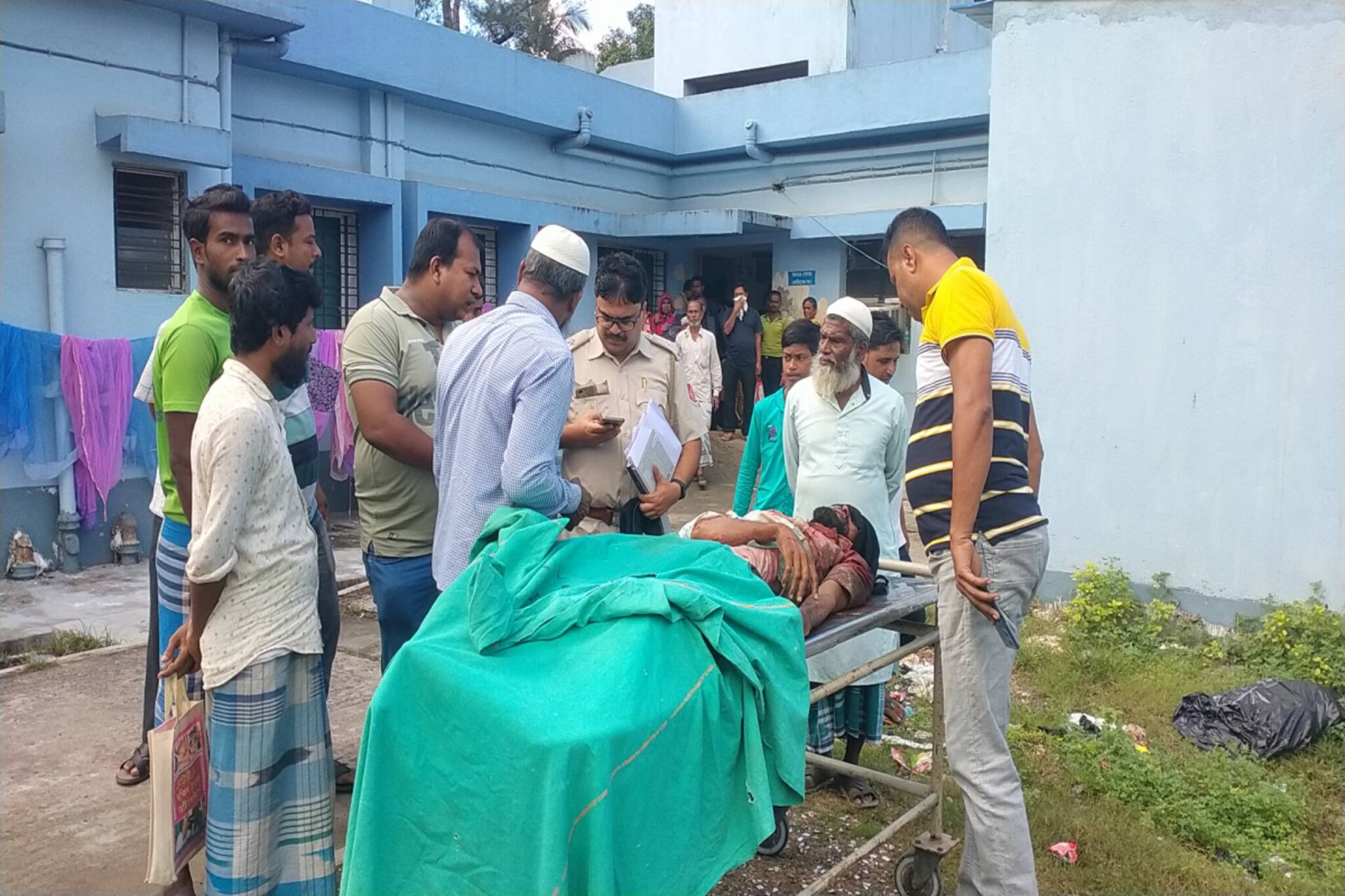 South 24 Parganas News: জয়নগরে প্রকাশ্যে খুন! নেপথ্যে ত্রিকোণ প্রেম?