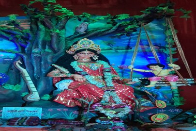 লক্ষ্মীপুজোতে মেতেছে গ্রাম