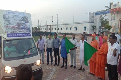 ট‍্যাবলো উদ্বোধন করছেন সুন্দরবন উন্নয়ন মন্ত্রী