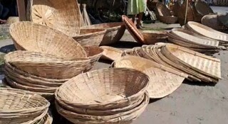 ছট পুজোর বাজার উপচে পড়া ভিড় 