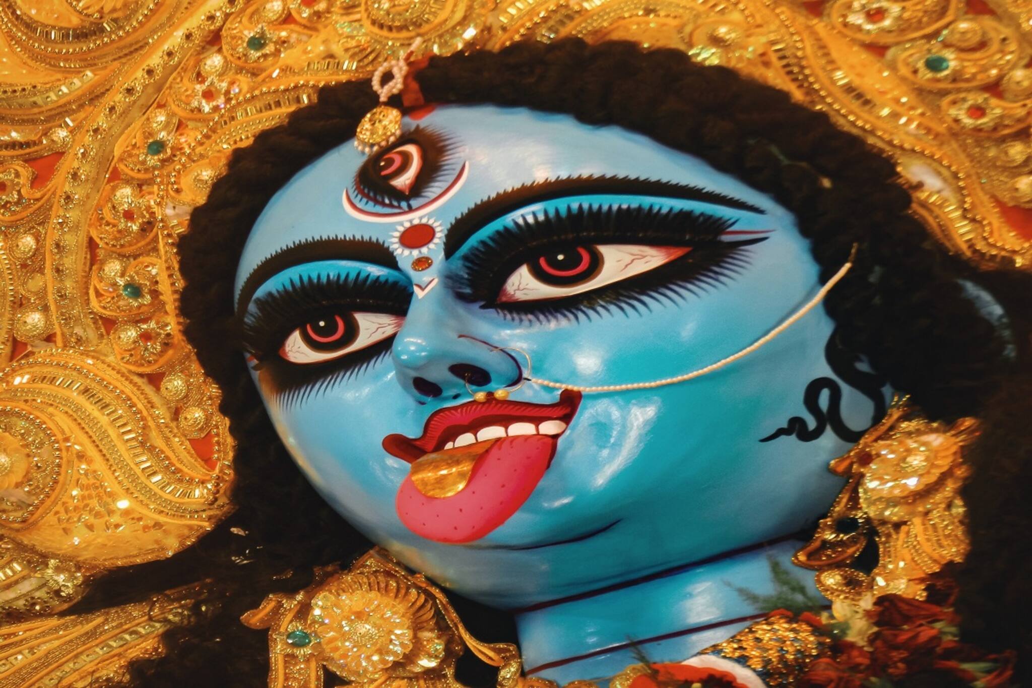 মণ্ডপে লিফটে করে এসে দর্শন দেবেন মা কালী! বারাসতের সন্ধানী ক্লাবের থিম অবাক করবে