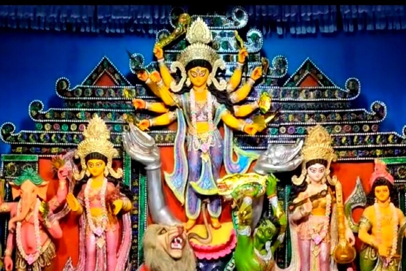 *অশোকনগর ৪-এর পল্লি অগ্রদূত সংঘ দুর্গাপুজো এ বছর ৬৭ তম বর্ষে পদার্পণ করল, তাদের এ বারের থিমের পশাকি নাম 'কল্পলোকের গল্প কথা'। প্রতিবেদন ও ছবিঃ রুদ্র নারায়ণ রায়। *অশোকনগর ৪-এর পল্লি অগ্রদূত সংঘ দুর্গাপুজো এ বছর ৬৭ তম বর্ষে পদার্পণ করল, তাদের এ বারের থিমের পশাকি নাম 'কল্পলোকের গল্প কথা'। প্রতিবেদন ও ছবিঃ রুদ্র নারায়ণ রায়।