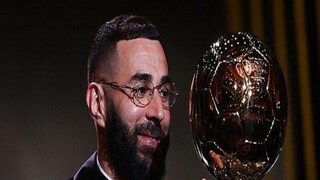 জীবনের প্রথম ব্যালন ডিওর নিয়ে করিম