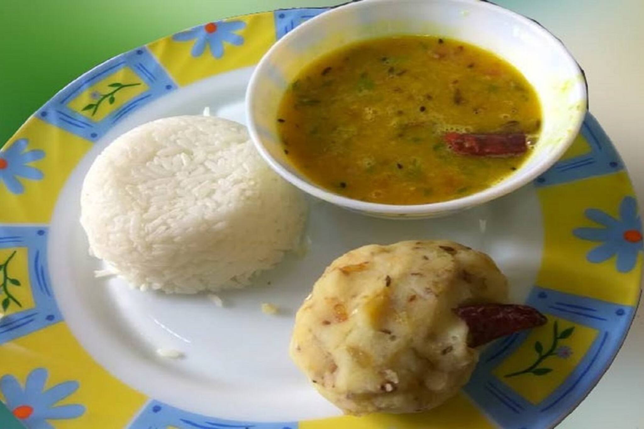 রোজ ডাল খাচ্ছেন? সাবধান ভয়ঙ্কর এই বিপদ হতে পারে!