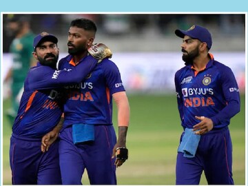 Dinesh Karthik suffers with back injury - Photo- AP 