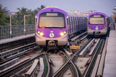 মেট্রো প্রকল্পে বার বার একই বিপত্তি৷ 