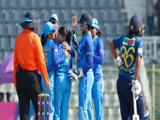 এশিয়া কাপ ফাইনালে ভারতীয় মেয়েদের দাপটে অল্প রানে গুটিয়ে গেল শ্রীলঙ্কা
