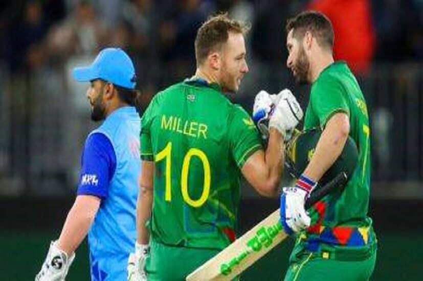 তখনও ইংরেজদের ঘোল খাইয়ে ছেড়েছিল আয়ারল্যান্ড ৷ এমনকী ভারতকেও হারের মুখ দেখতে হয়েছিল সেইবার ৷ বর্তমান টি২০ বিশ্বকাপে তিন ম্যাচে ভারতের পয়েন্ট ৪, একটি হার ও দুটি জয় দিয়ে আপাতত পয়েন্ট টেবিলের ২ নম্বর রোহিতের দল ৷ সংগৃহীত ছবি ৷