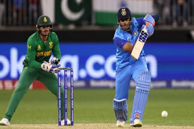 একদিন হোক বা টি২০ বিশ্বকাপ ১১ বছর পরে ভারতকে হারালো দক্ষিণ আফ্রিকা ৷ টি২০ বিশ্বকাপে আপাতত দুই দল ৬ বার মুখোমুখি হয়েছে যার মধ্যে ভারত চারবার ও দক্ষিণ আফ্রিকা ২ বার জয়ী হয়েছে ৷ সংগৃহীত ছবি ৷