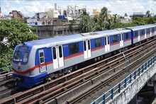 দেখা নেই যাত্রীর, জোকা-তারাতলা রুটে ক্ষতির বোঝা বাড়ছে মেট্রোর! দেখুন ভিডিও