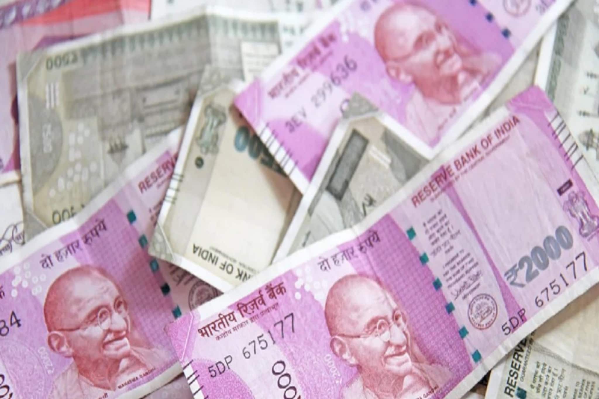 দীপাবলিতে কোন খাতে বিনিয়োগ করলে সোনা ফলবে, আর এড়িয়ে যাবেন কোনগুলো