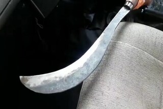 স্ত্রীর প্রেমিককে বাড়িতে ডেকে এনে খুন