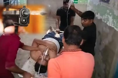 মুর্শিদাবাদে গুলিবিদ্ধ ১ 
