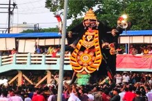 নৈহাটির বড়মা-র বিসর্জনে ভক্তদের ঢল, এ বছরের প্রতিমা নিরঞ্জনের ভিডিও দেখুন