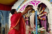 গোস্বামী বাড়িতে ৩৫০ বছরের প্রাচীন পুজোয় জৌলুস কমলেও অটুট নিষ্ঠা