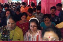 মেঘমুক্ত সন্ধ্যায় জনপ্লাবন, দশমীতেও ঠাকুর দেখার ভিড় বর্ধমানের মণ্ডপে মেঘমুক্ত সন্ধ্যায় জনপ্লাবন, দশমীতেও ঠাকুর দেখার ভিড় বর্ধমানের মণ্ডপে