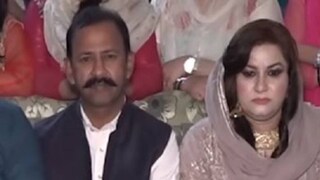 আগের পক্ষের মেয়েরাই পাত্রী যোগাড় করলেন বাবার জন্য