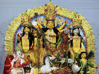 শোভাবাজার রাজবাড়ির বড় তরফের পুজোর সূচনা করেন রাজা নবকৃষ্ণ দেব