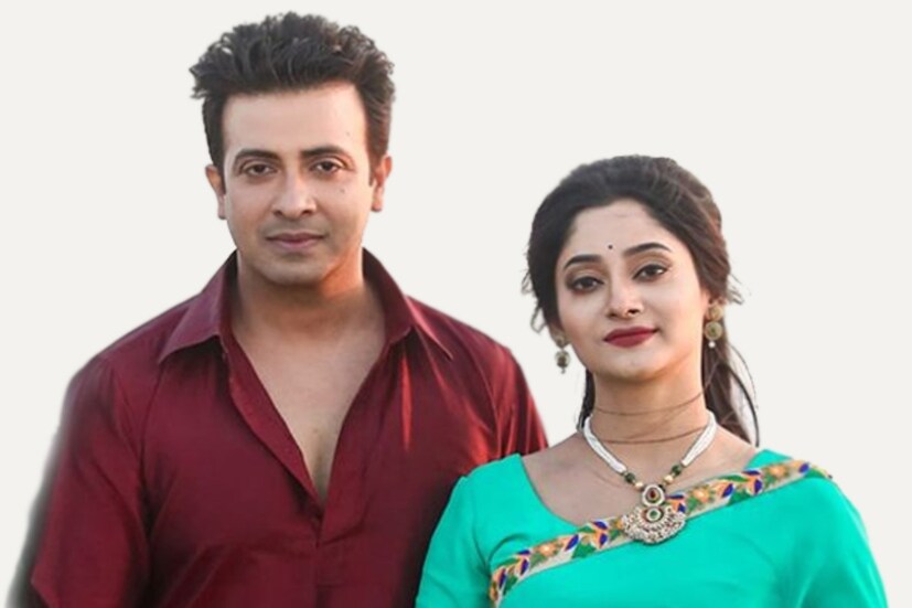 এরই মাঝে শাকিবের সঙ্গে পূজার সম্পর্ক নিয়ে কানাঘুষো শোনা যাচ্ছে। 'গলুই' ছবির শ্যুটিংয়ের সময় তাঁরা নাকি একে অপরের কাছাকাছি এসেছেন। পূজা যে দিন থেকে তাঁর আমেরিকার ভিসার ছবি পোস্ট করেছেন, মনে করা হচ্ছে, শাকিবের সঙ্গে তাঁর সম্পর্ক রয়েছে।