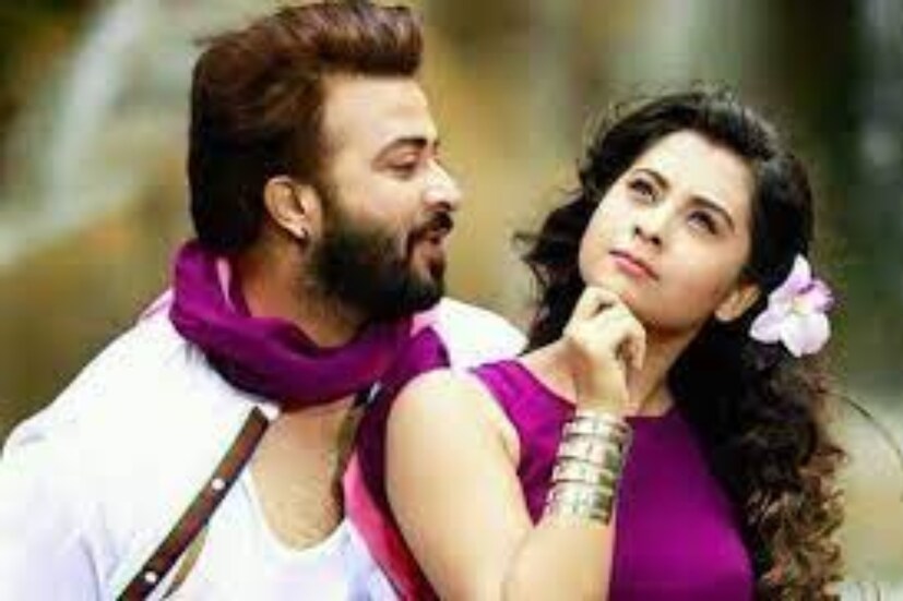 যৌথ বিবৃতি দিয়ে শাকিব-বুবলি জানান, ২০২০ সালেই শাকিবের সন্তানের মা হয়েছেন বুবলি। কিন্তু সে কথা এত দিন লুকিয়ে রেখেছিলেন শাকিব। তা নিয়েই শুরু হয় আলোচনা।
