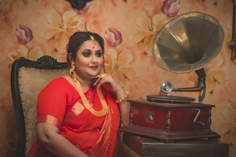 সত্যই সুন্দর। সে সত্যের আকার বা আকৃতি এখানে বিচার্যবিষয়ই নয়। কেবল সমাজের একাংশের চোখে আকারের গুরুত্ব রয়েছে। আর তার প্রভাবেই মানুষের কাছে সৌন্দর্যের বশেষ সংজ্ঞা তৈরি হয়ে গিয়েছে। পৃথিবীর নানা কোণে সেই সংজ্ঞাকে ভেঙে ফেলার চেষ্টা করেছেন অনেকে। আজ তাঁদেরই অন্যতম সোনালি রায়। তিনি এখন 'প্লাস সাইজ মডেল' হিসেবেই পরিচিত। একদিন নিশ্চয়ই তিনি কেবল 'মডেল' হিসেবেই চিহ্নিত হবেন। তখন আর 'সাইজ' নিয়ে মাথা ঘামাবে না কেউ। অপেক্ষা সে দিনের।