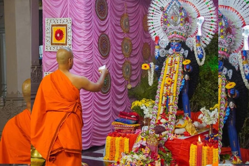 প্রতি বছর বেলুড় মঠে আলোর উৎসবের অঙ্গ হয়ে ওঠে রঙ্গোলি৷ এ বার আবহাওয়ার প্রতিকূলতার জন্য রঙ্গোলি তৈরি করা সম্ভব হয়নি৷