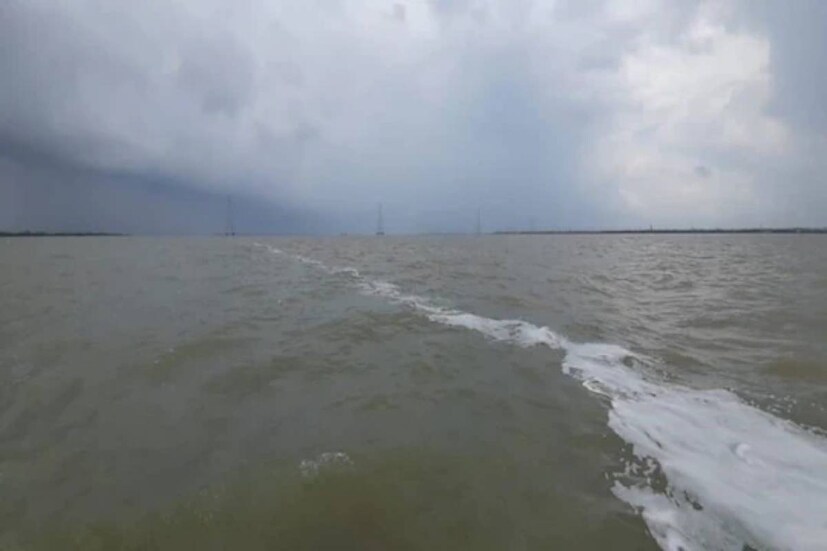 কালীপুজো ও দীপাবলির উদযাপন ম্লান করে দেওয়া ঘূর্ণিঝড়ের নাম ‘সিত্রাং’ রেখেছে থাইল্যান্ড৷ এর অর্থ কোনও সূত্র অনুযায়ী থাইল্যান্ডের পদবি বা গাছের পাতা৷
