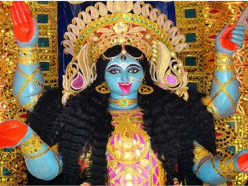 ২৮ অক্টোবরের মধ্যেই প্রতিমা বিসর্জন দিতে হবে তেমনটাই নির্দেশ দেওয়া হয়েছে রাজ্যের স্বরাষ্ট্র দফতরের তরফে