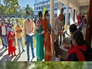 এদিনের বৈঠকে পঞ্চম বারের দুয়ারে সরকার নিয়ে বিশেষ কিছু নির্দেশ দিতে পারেন মুখ্যসচিব, বলে মনে করা হচ্ছে