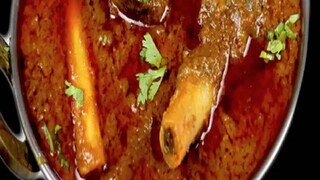 পাঁঠার মাংসের পাতলা ঝোলের তুলনায় একটু বেশি মশালাদার