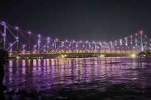 সন্ধ্যা হলেই লাইট অ্যান্ড সাউন্ড শো, সিডনি অপেরার মতো সেজে উঠছে হাওড়া ব্রিজ