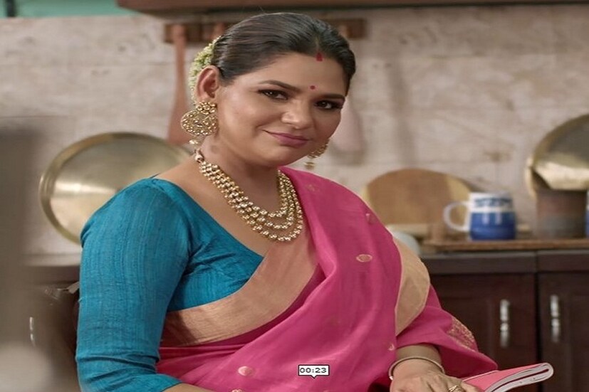 বাঙালির চিরন্তন রান্নার, বাঙালির ঐতিহ্যের মিশেল, পুরনো ও নতুন রান্নার রেসিপি নিয়েই সমৃদ্ধ অনুষ্ঠানটি ৷ ছবি সৌজন্যে কালার্স বাংলা ৷ 