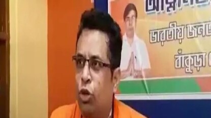 বিজেপি সাংসদ সৌমিত্র খাঁ৷ বিজেপি সাংসদ সৌমিত্র খাঁ৷