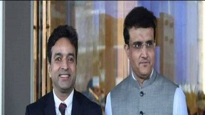 অতীতে অরুন ধুমালের সঙ্গে সৌরভ অতীতে অরুন ধুমালের সঙ্গে সৌরভ