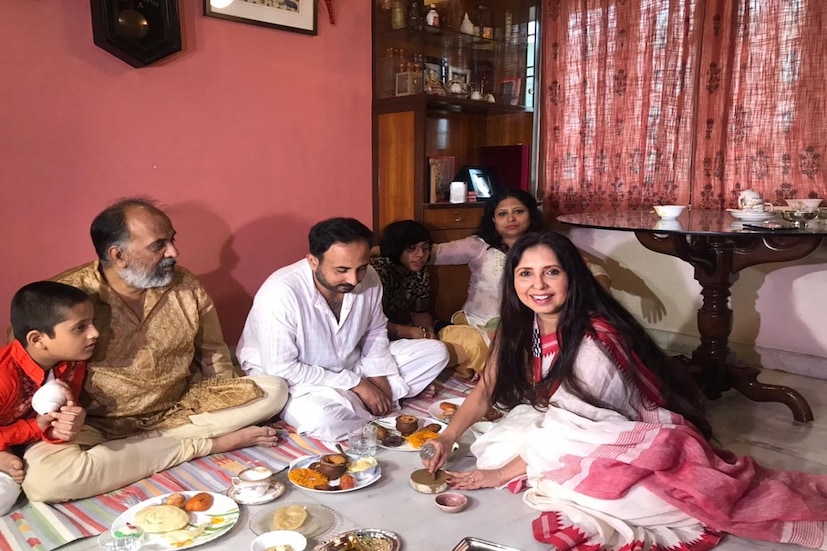 *ভাইফোঁটার উৎসবে শামিল হয়েছেন অভিনেত্রী চৈতি ঘোষাল। 